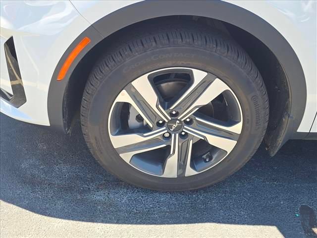 Certified 2023 Kia Sorento EX AWD/4WD image 6