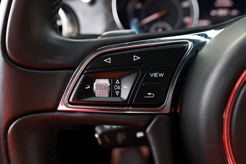 Used 2020 Bentley Bentayga Design Series image 51