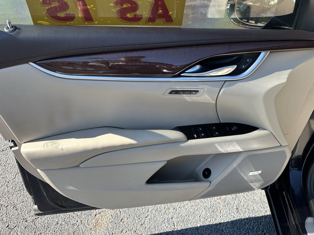 Used 2014 Cadillac XTS Luxury image 11