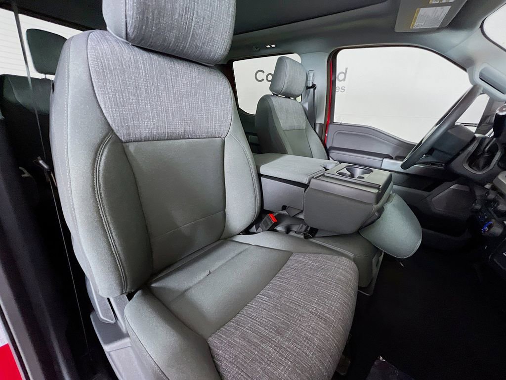 New 2025 Ford F350 XLT w/ Black Appearance Package image 17