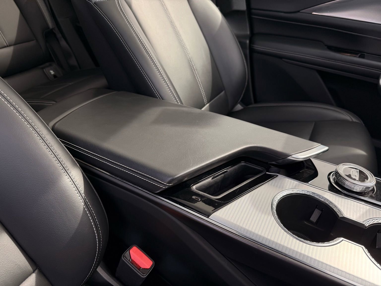 Used 2024 Cadillac Lyriq Tech image 31