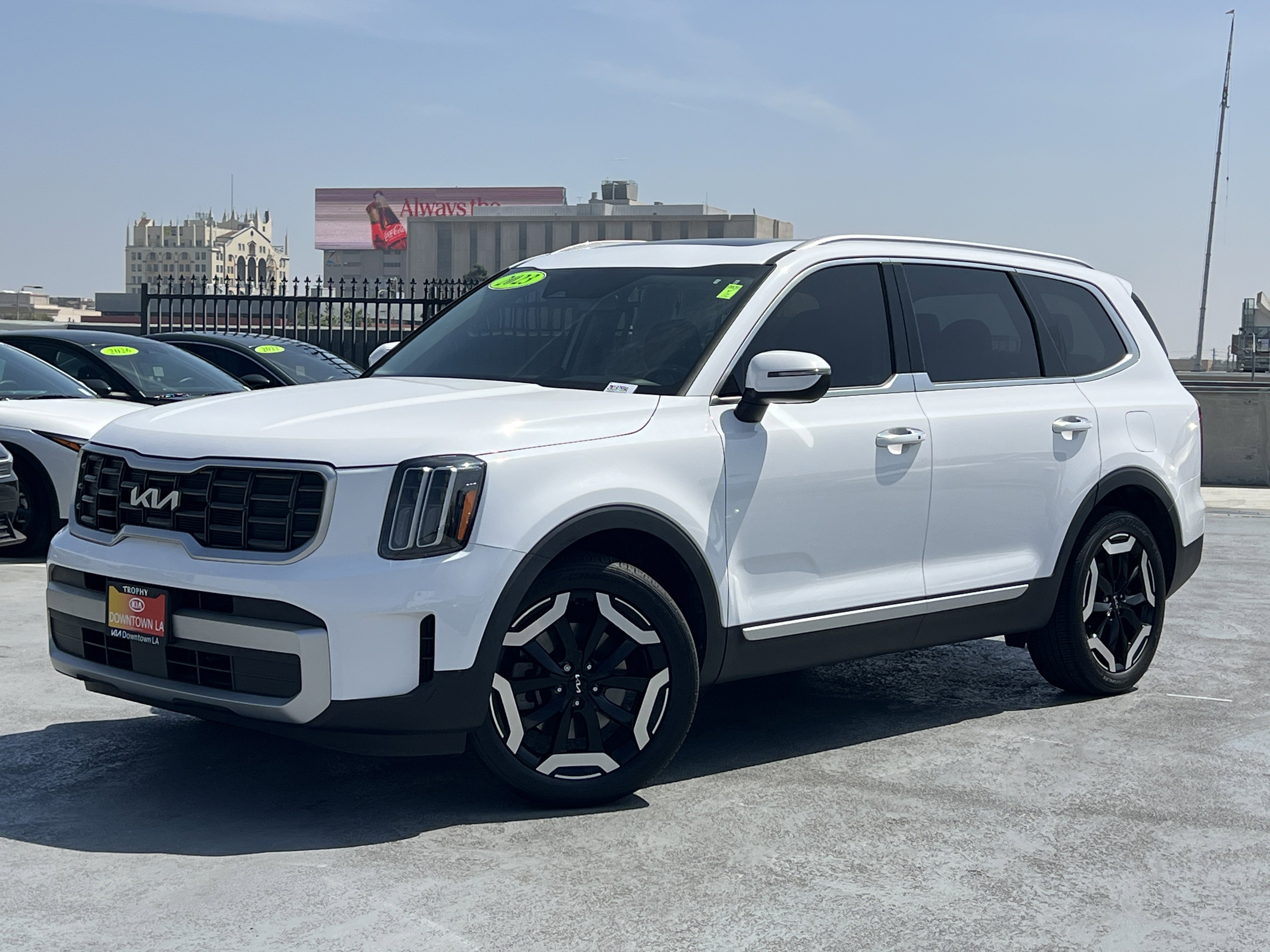 Certified 2023 Kia Telluride S w/ S Sunroof Package image 2