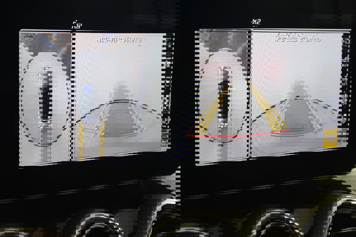 Used 2021 Mercedes-Benz C 300 4MATIC Cabriolet image 9