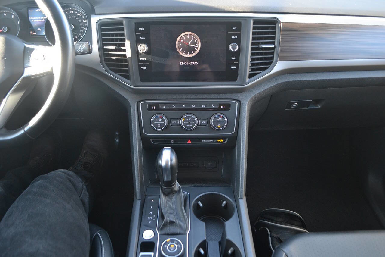 Used 2021 Volkswagen Atlas SE w/ Towing Package image 6