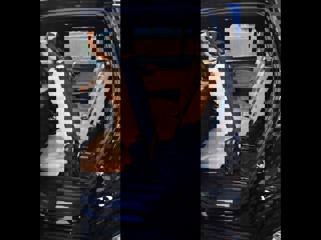 Used 2017 Volvo XC90 T8 Inscription w/ Luxury Package image 21