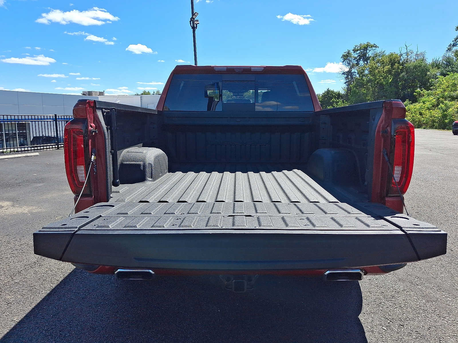 Used 2023 GMC Sierra 1500 Denali w/ Denali Reserve Package AWD/4WD image 28