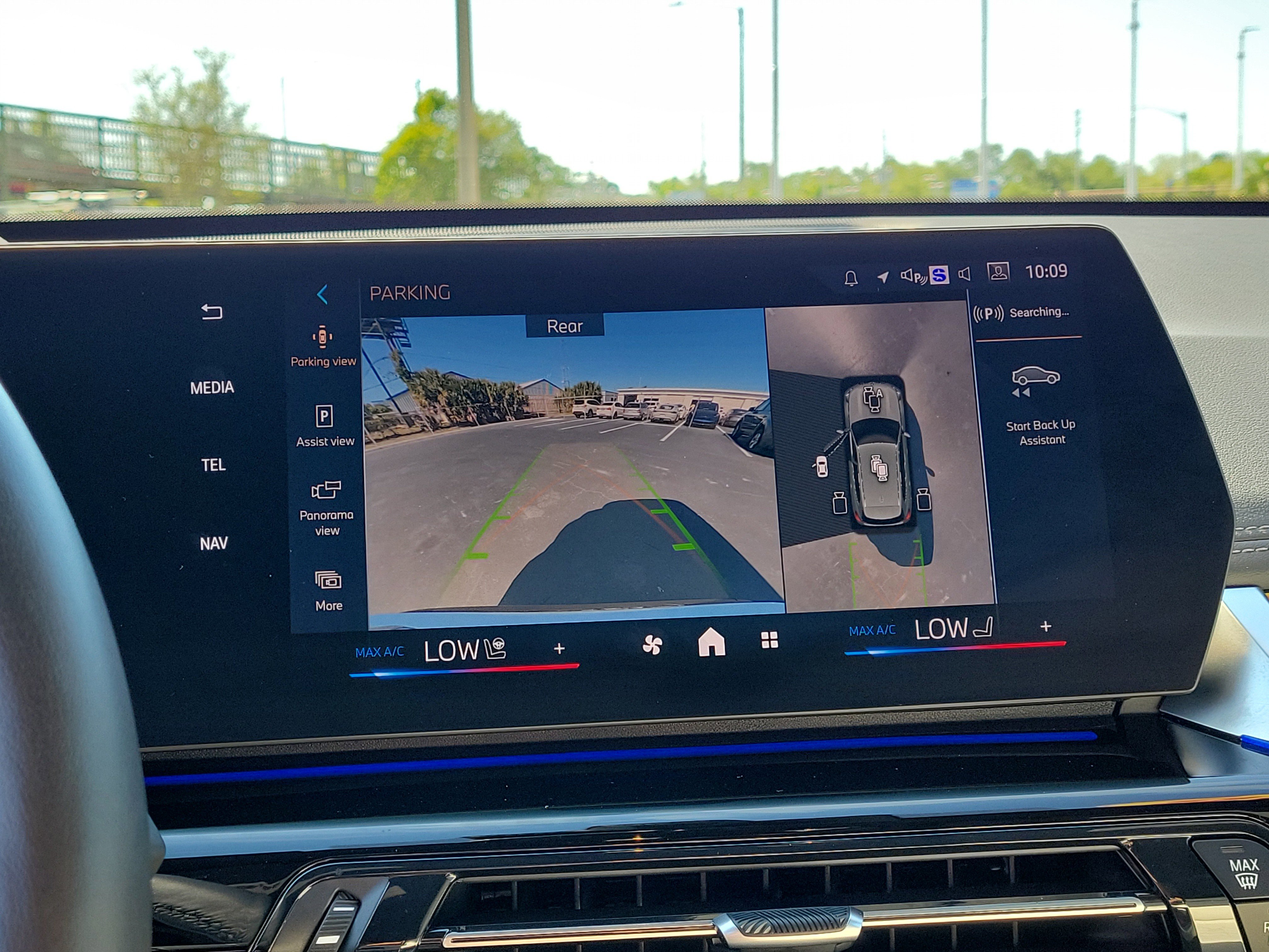 Used 2026 BMW X1 xDrive28i w/ Technology Package image 25