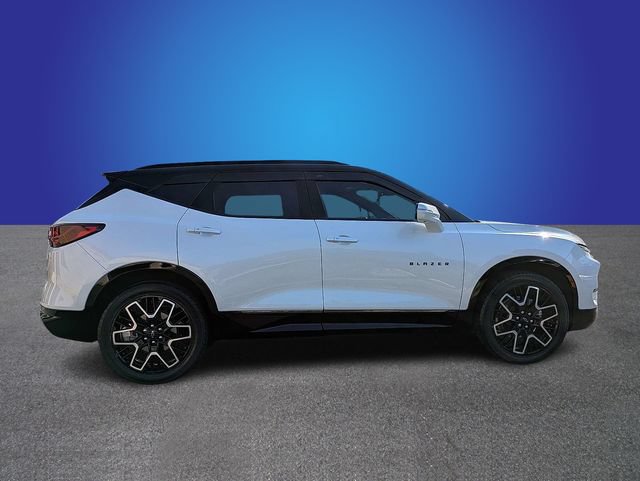 Used 2023 Chevrolet Blazer RS w/ Driver Confidence II Package FWD image 6