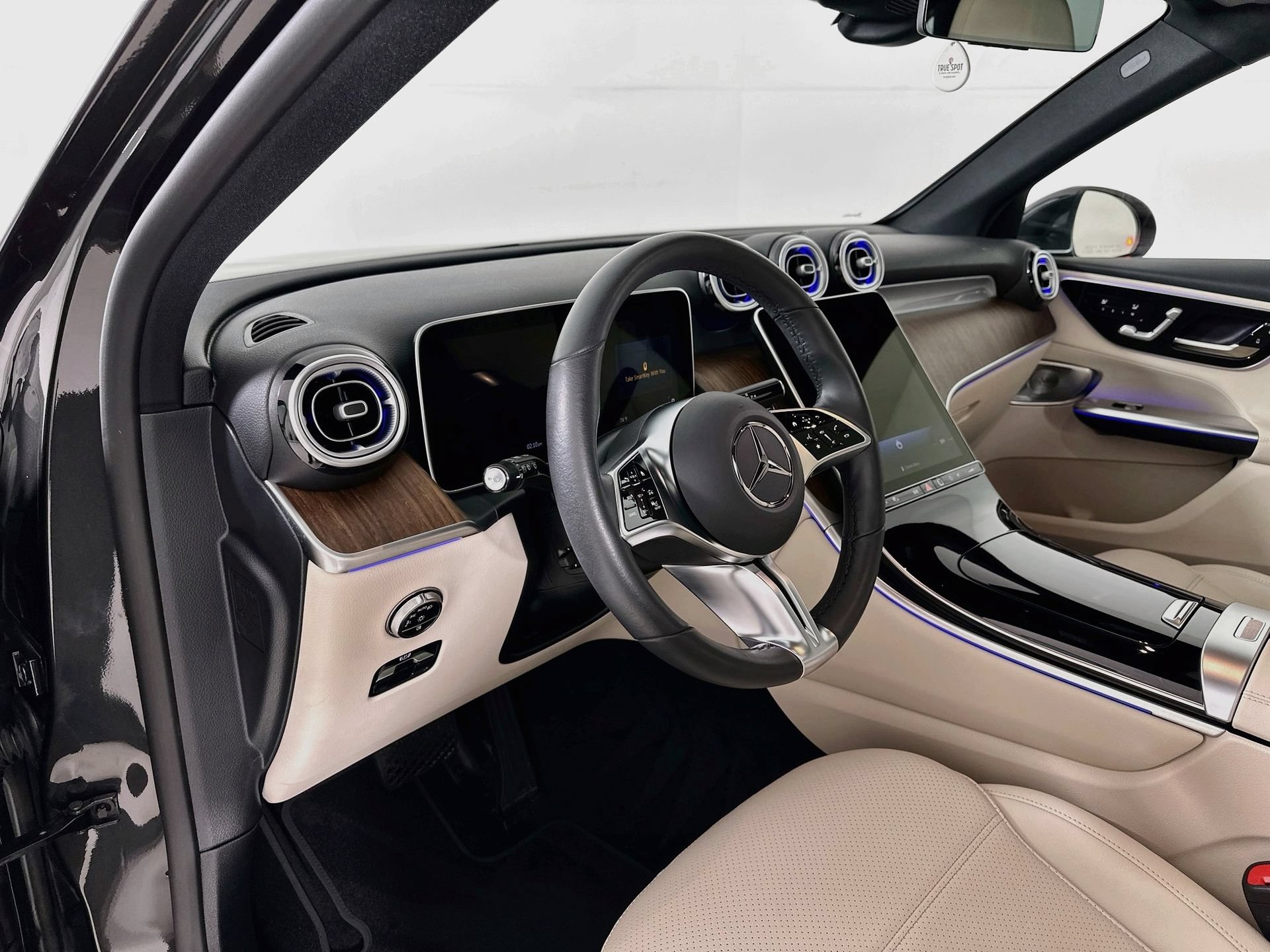 Certified 2026 Mercedes-Benz GLC 300 image 10