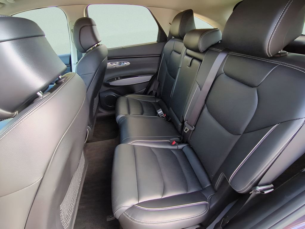 Used 2022 Genesis GV70 2.5T w/ Advanced Package image 13