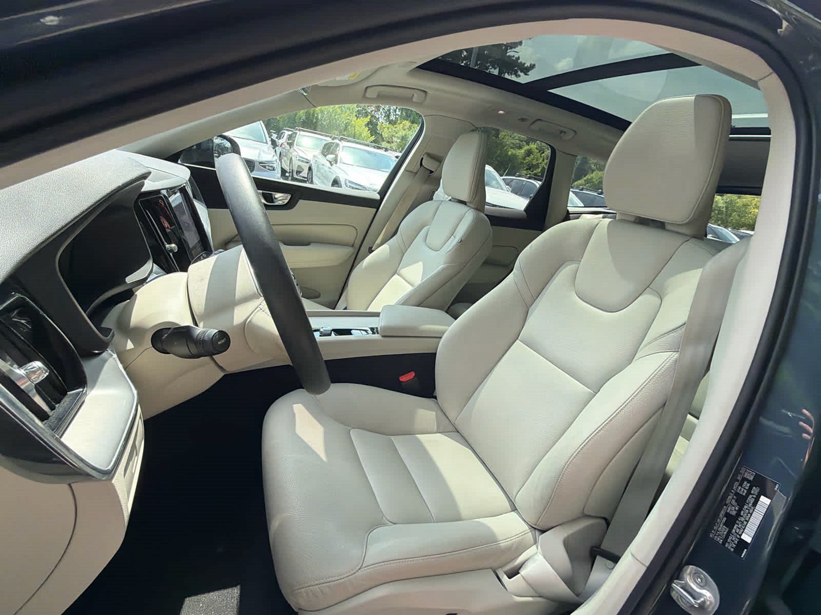 Used 2024 Volvo XC60 B5 Core w/ Climate Package AWD/4WD image 26