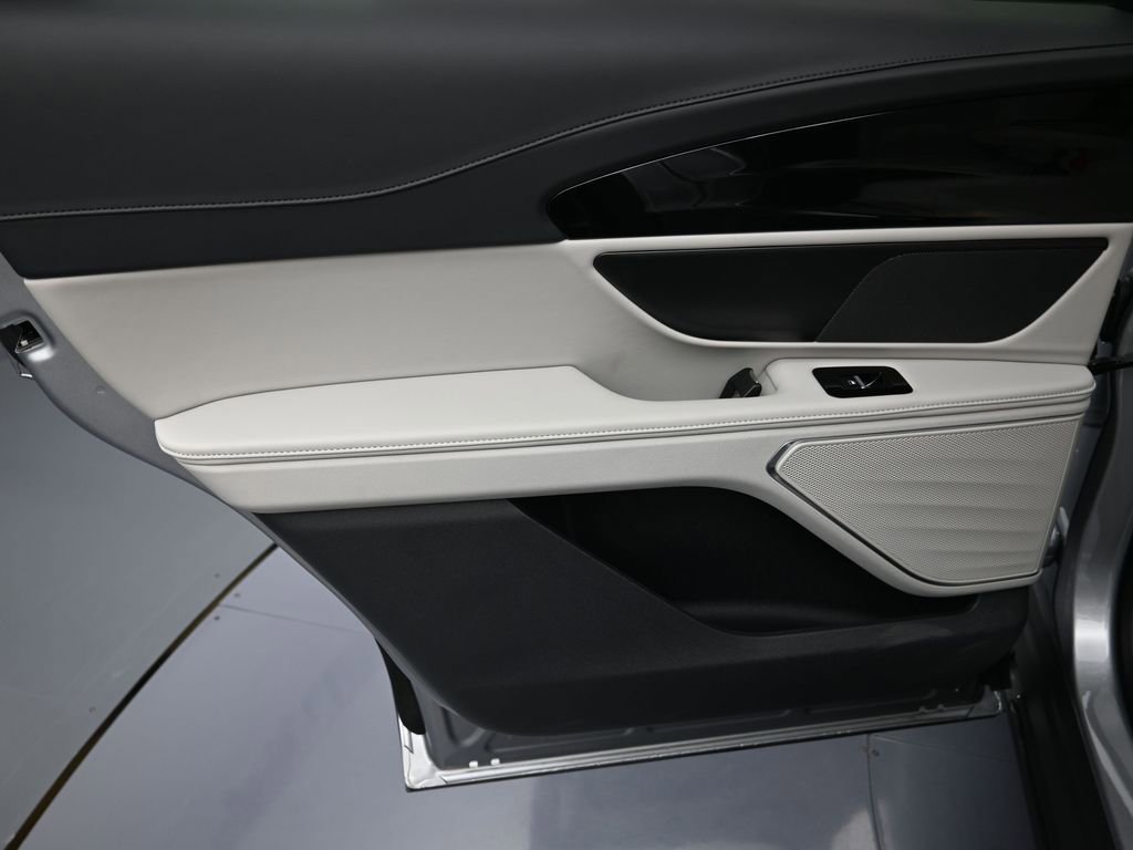 New 2026 Lincoln Nautilus Premier image 28