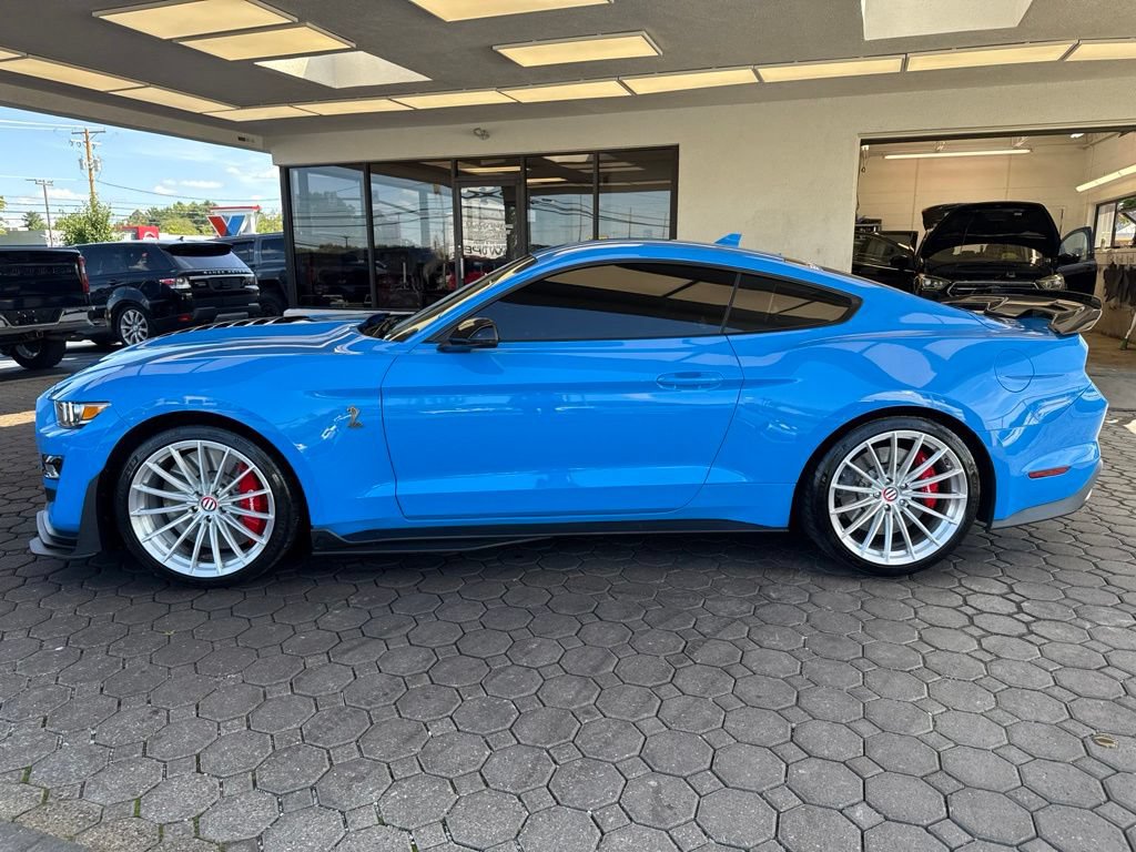 Used 2022 Ford Mustang Shelby GT500 w/ Technology Package RWD image 9