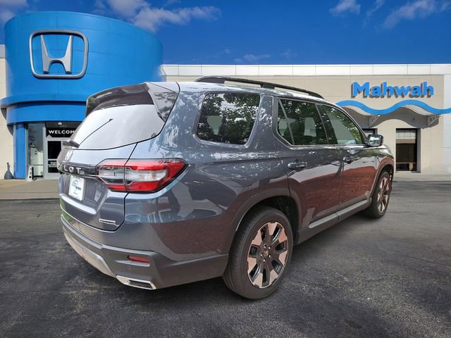 New 2026 Honda Pilot Touring image 3