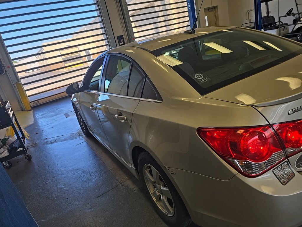 Used 2014 Chevrolet Cruze LT w/ All-Star Edition FWD image 4