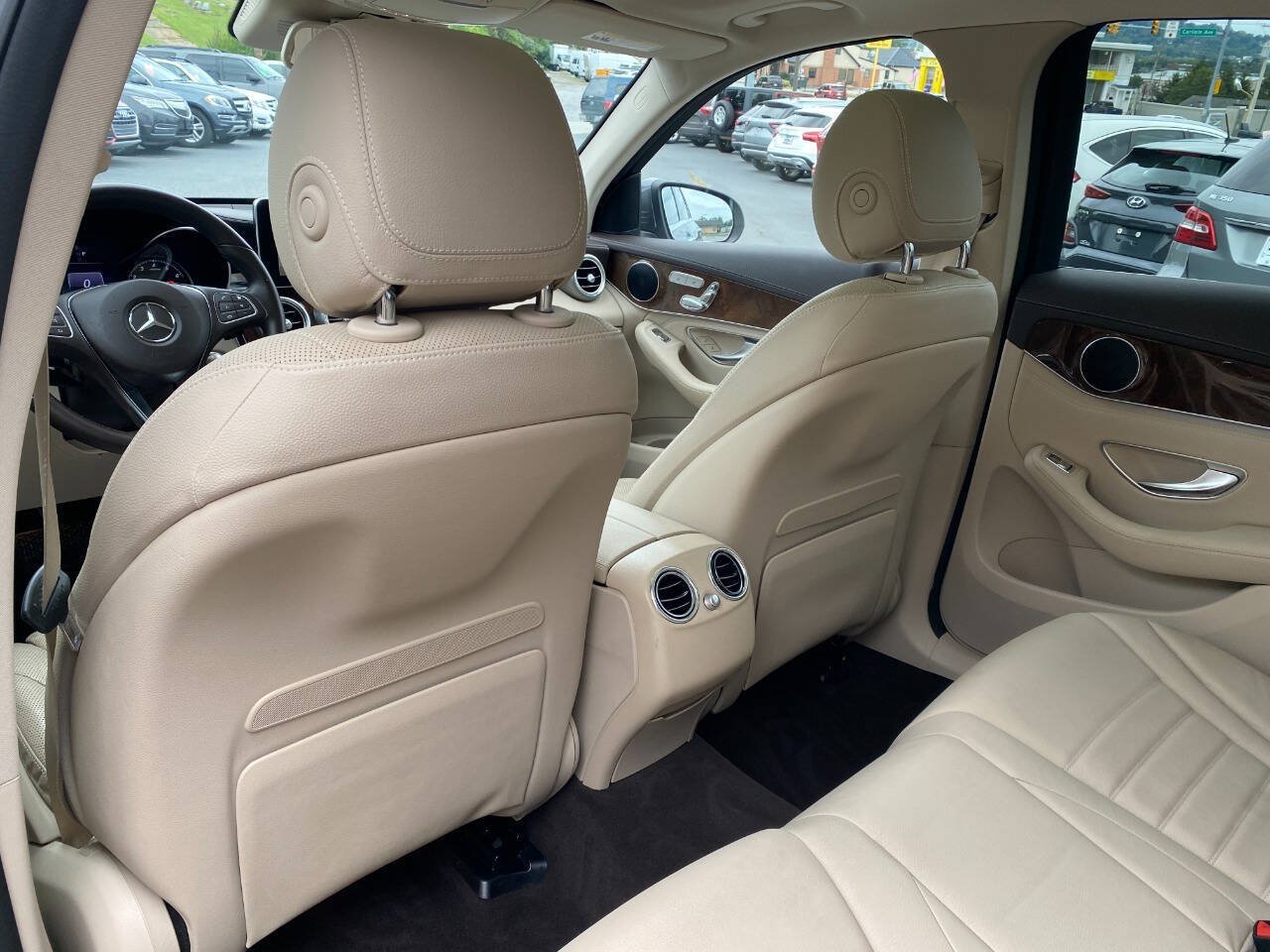 Used 2016 Mercedes-Benz GLC 300 4MATIC image 24