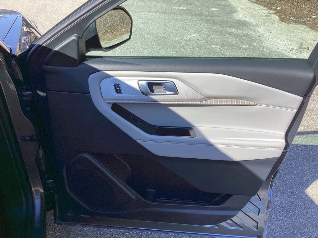 New 2026 Ford Explorer Active w/ Active Comfort Package image 27