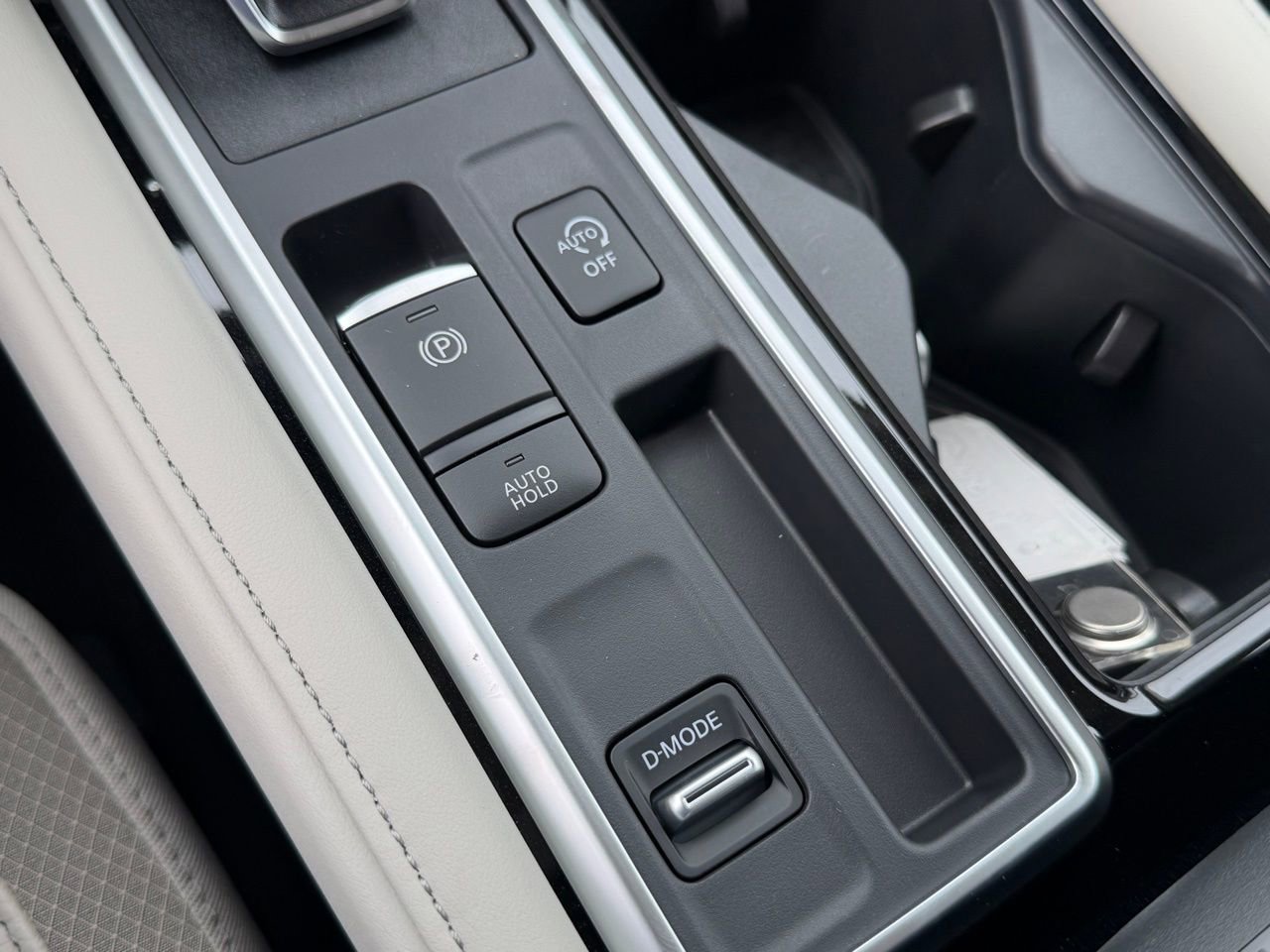 New 2026 Nissan Pathfinder SL image 15