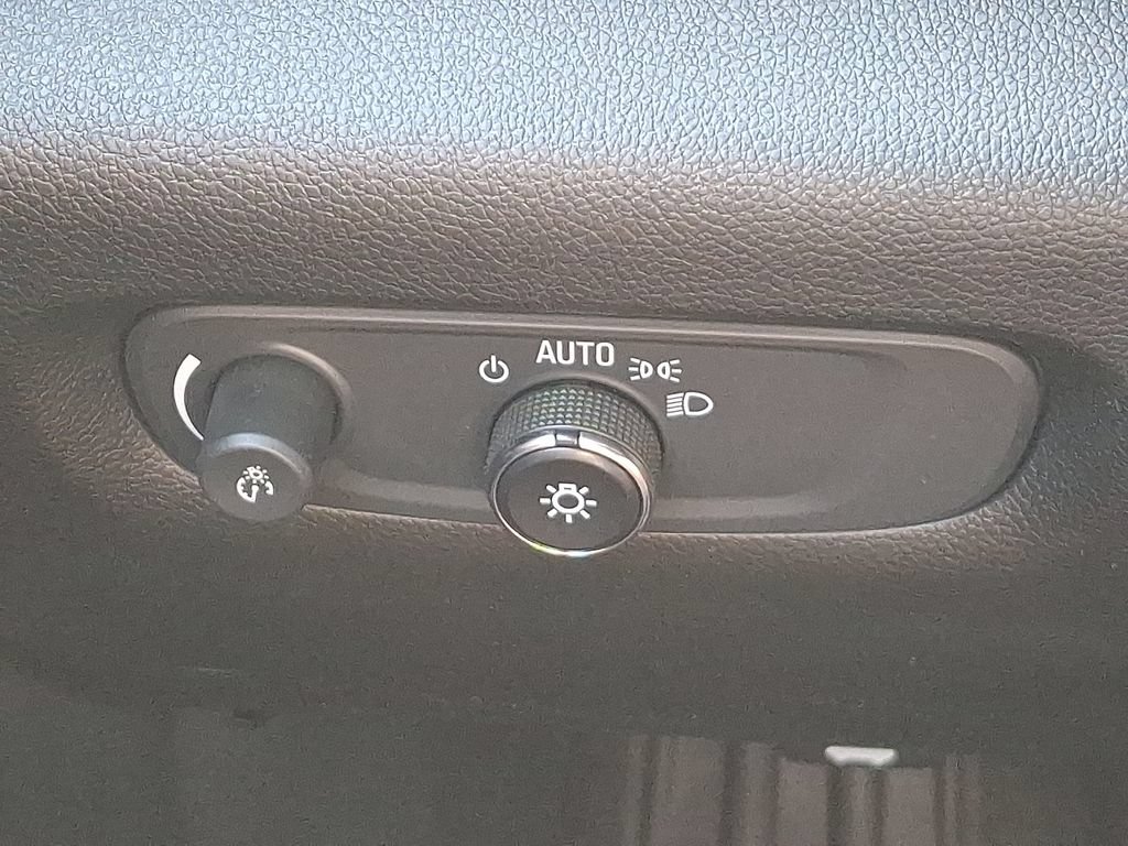 Certified 2022 Chevrolet Traverse LT FWD image 23