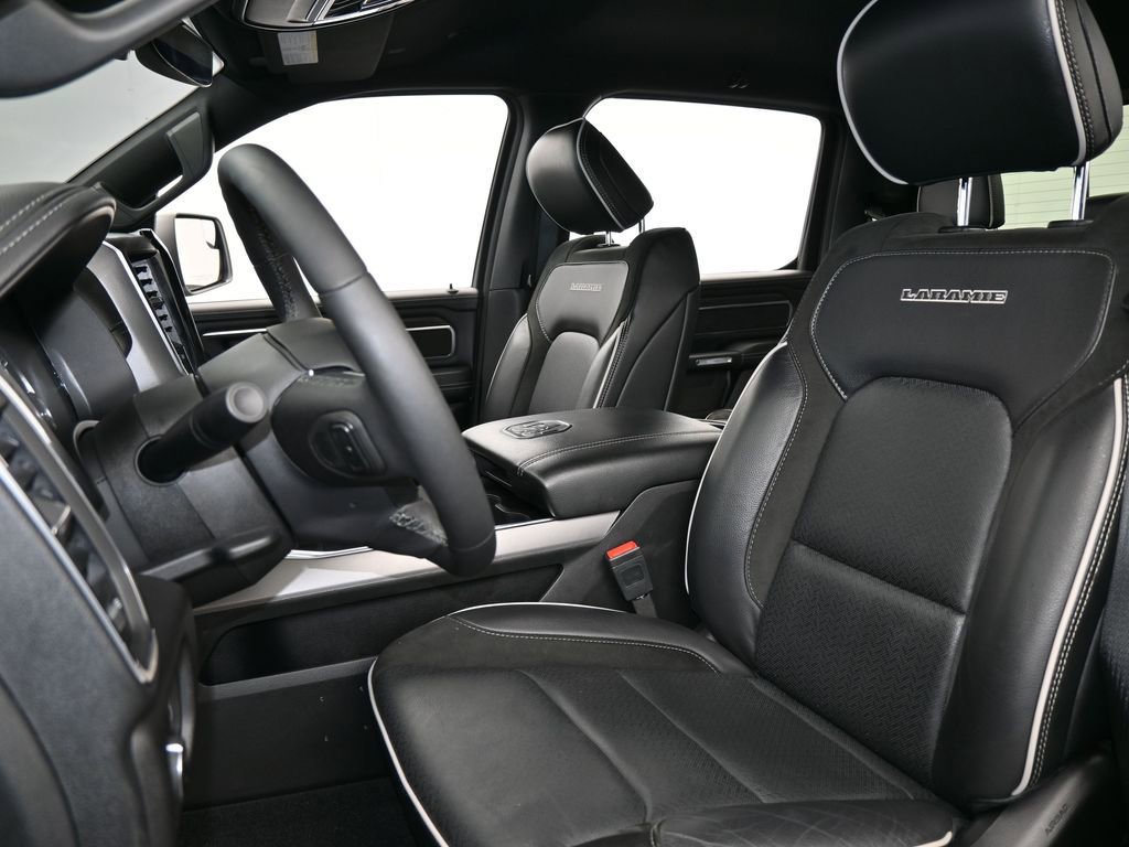 Used 2025 RAM 1500 Laramie image 10