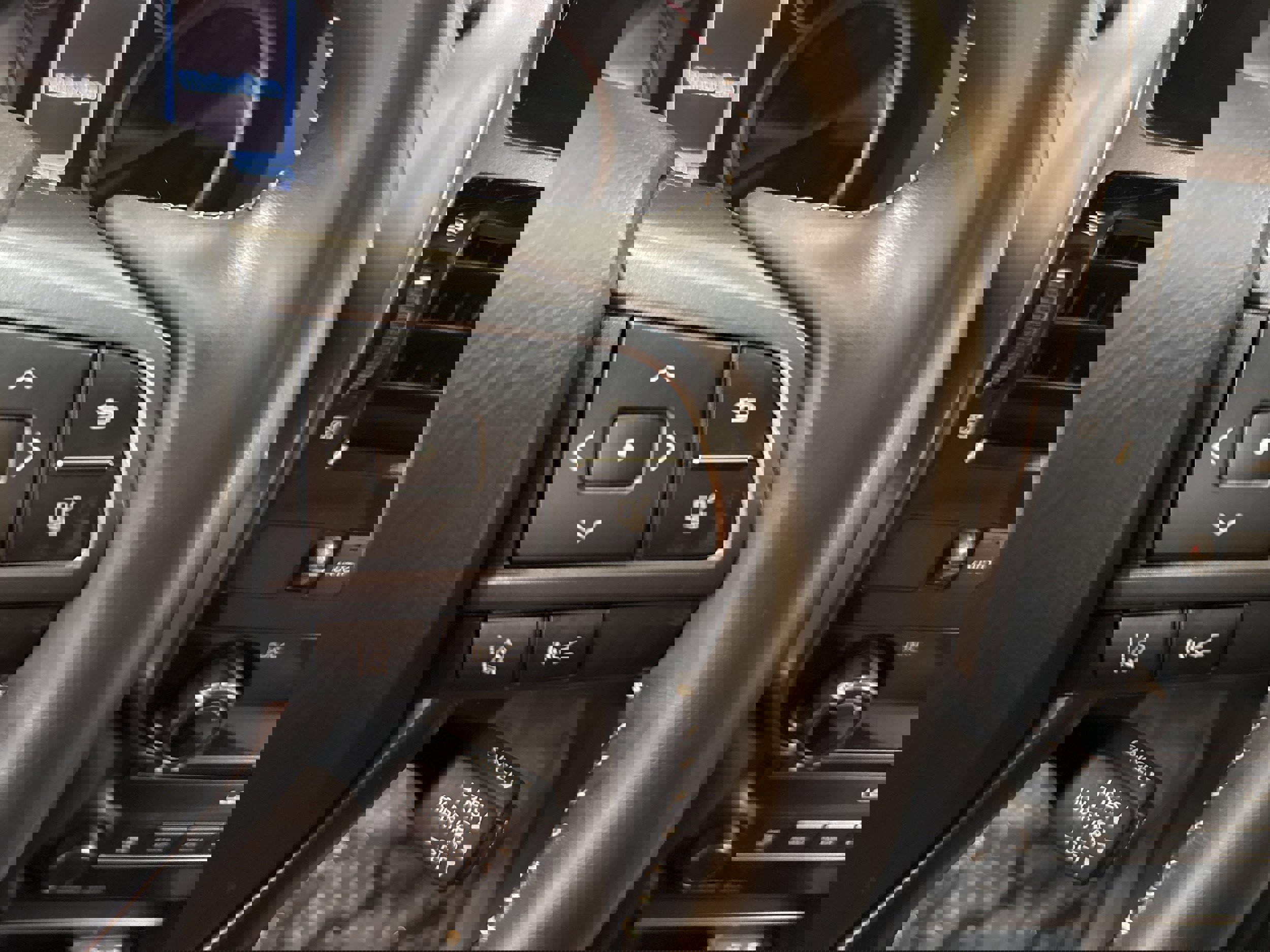 Used 2023 Lexus GX 460 Luxury image 32