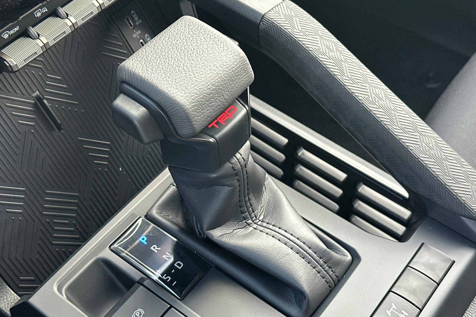 New 2025 Toyota Tacoma TRD Off-Road image 18