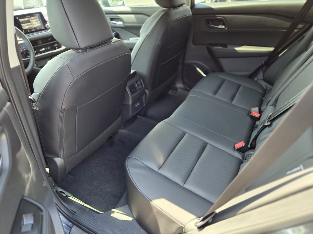 New 2026 Nissan Rogue Dark Armor FWD image 8