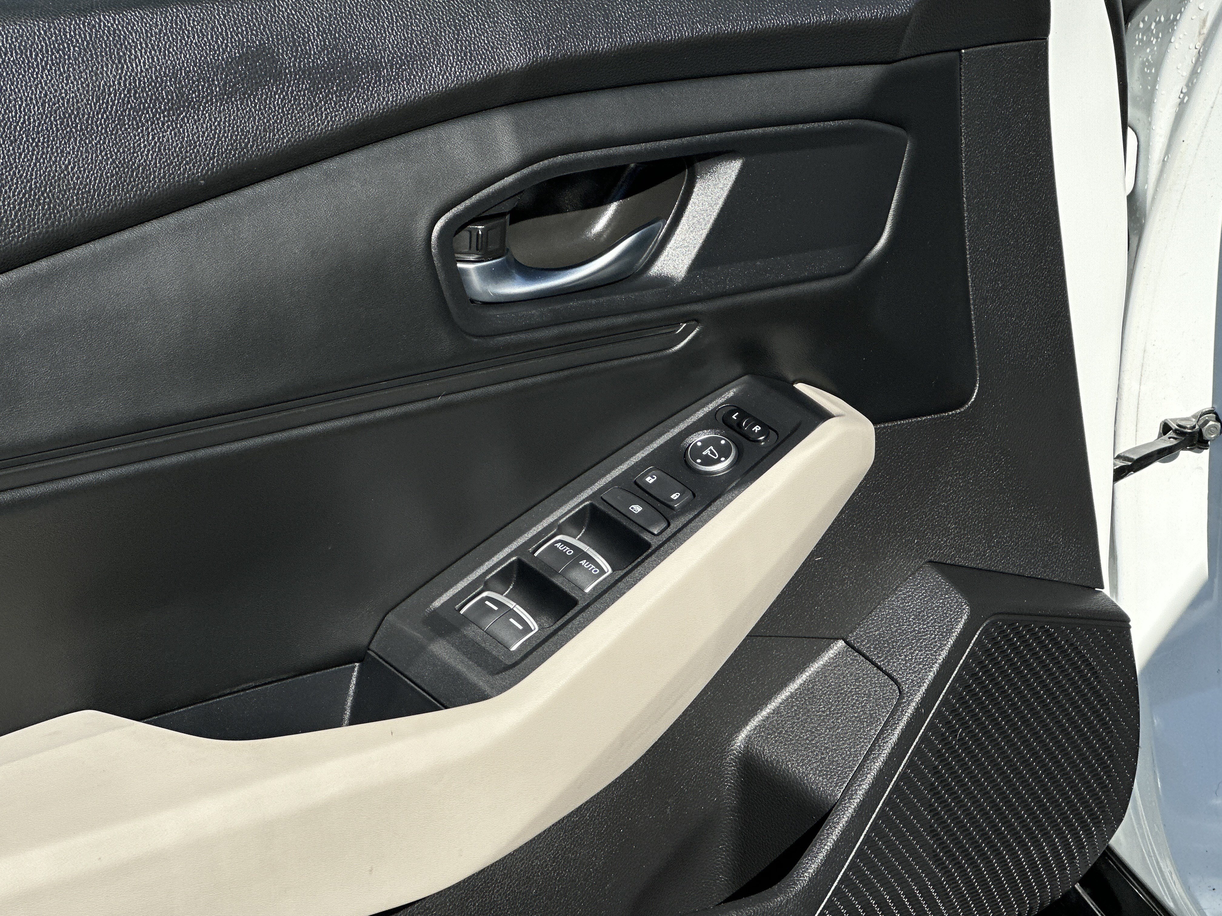 Used 2024 Honda Accord EX image 12