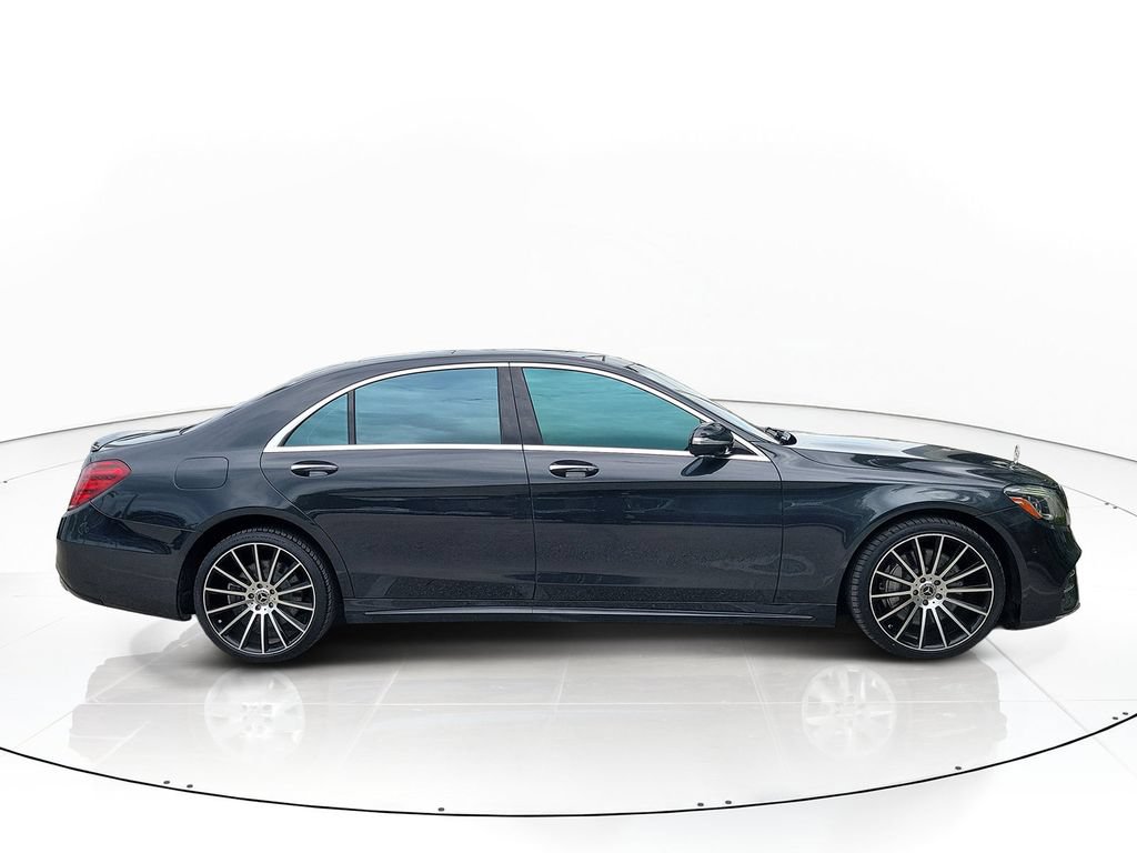 Used 2018 Mercedes-Benz S 560 Sedan image 3