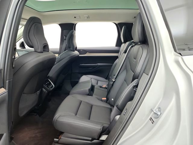 New 2025 Volvo EX90 Plus w/ Protection Package Premier image 29