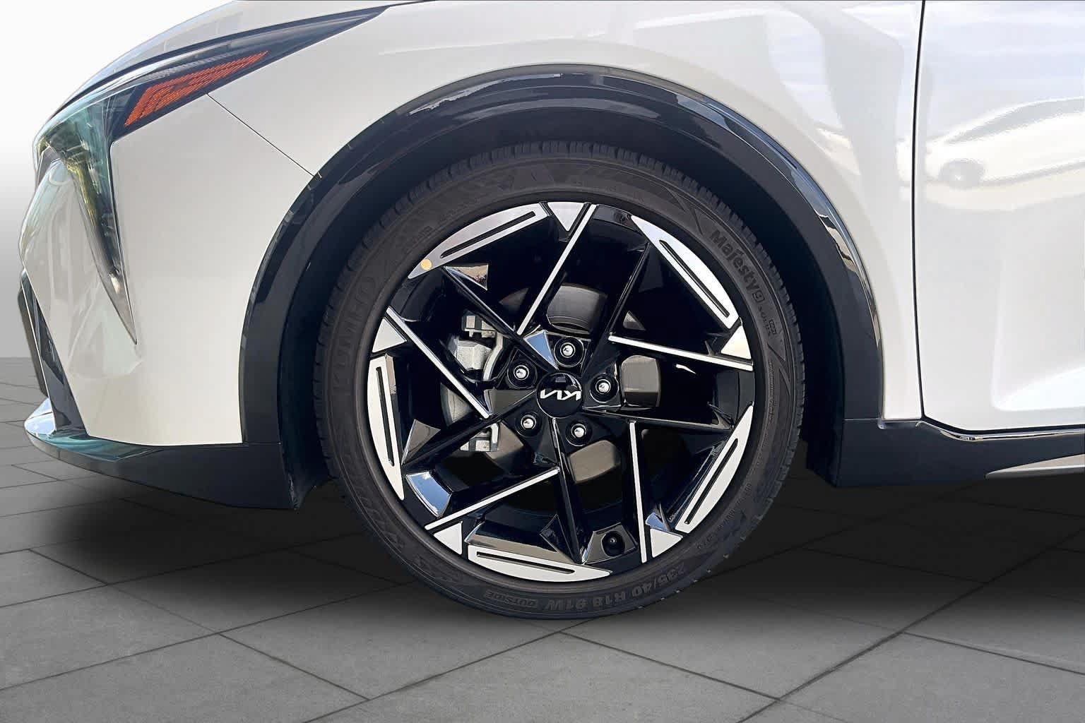 Used 2025 Kia K4 GT-Line w/ GT-Line Premium Package FWD image 11