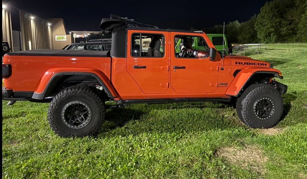 Used 2023 Jeep Gladiator Rubicon w/ LED Lighting Group AWD/4WD image 10