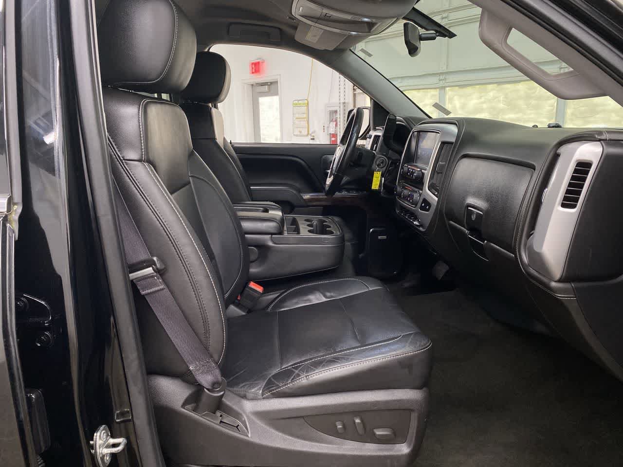 Used 2015 GMC Sierra 1500 SLT w/ SLT Crew Cab Value Package AWD/4WD image 19