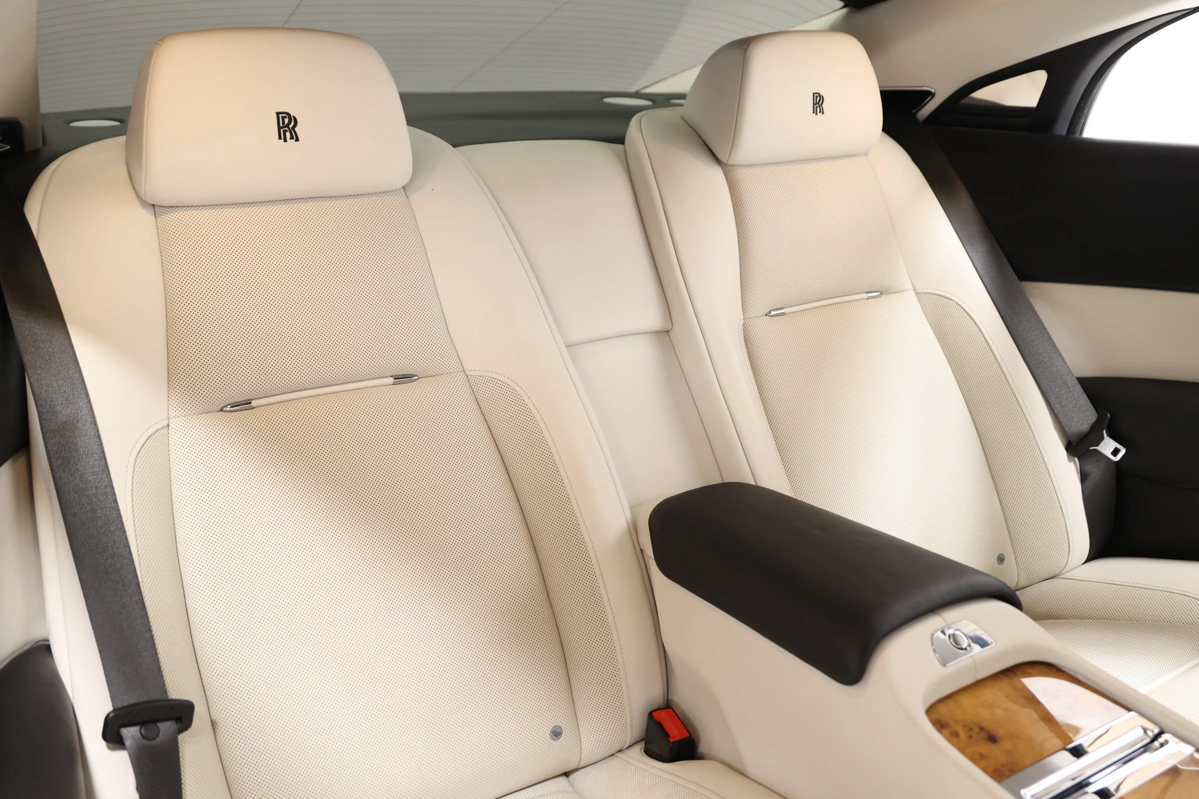 Used 2017 Rolls-Royce Wraith RWD image 92