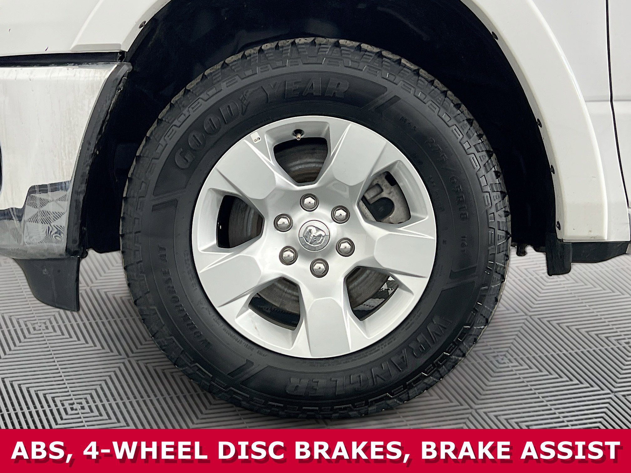 Used 2025 RAM 1500 Big Horn AWD/4WD image 33