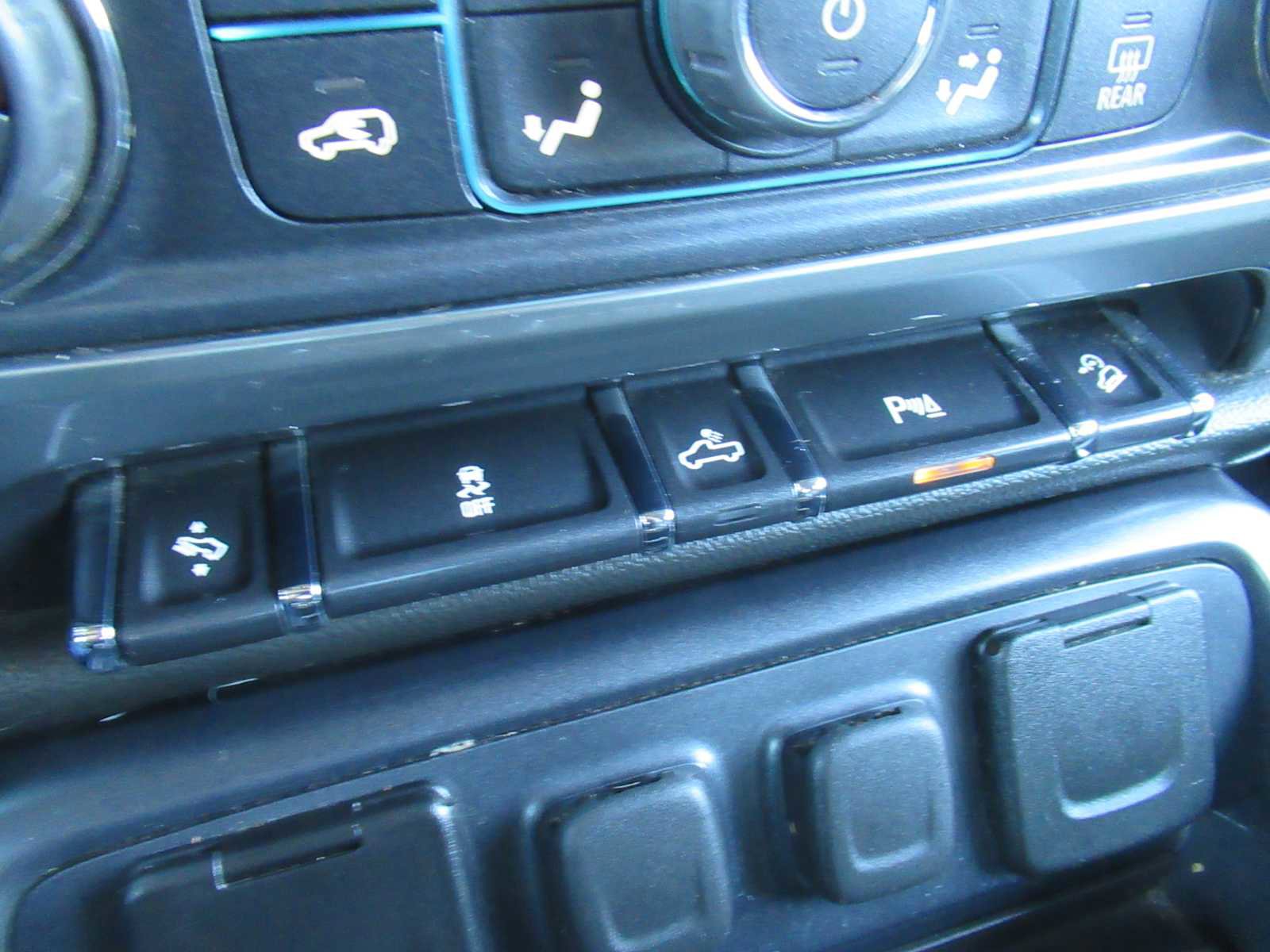 Used 2016 Chevrolet Silverado 1500 LTZ Z71 w/ LTZ Plus Package image 41