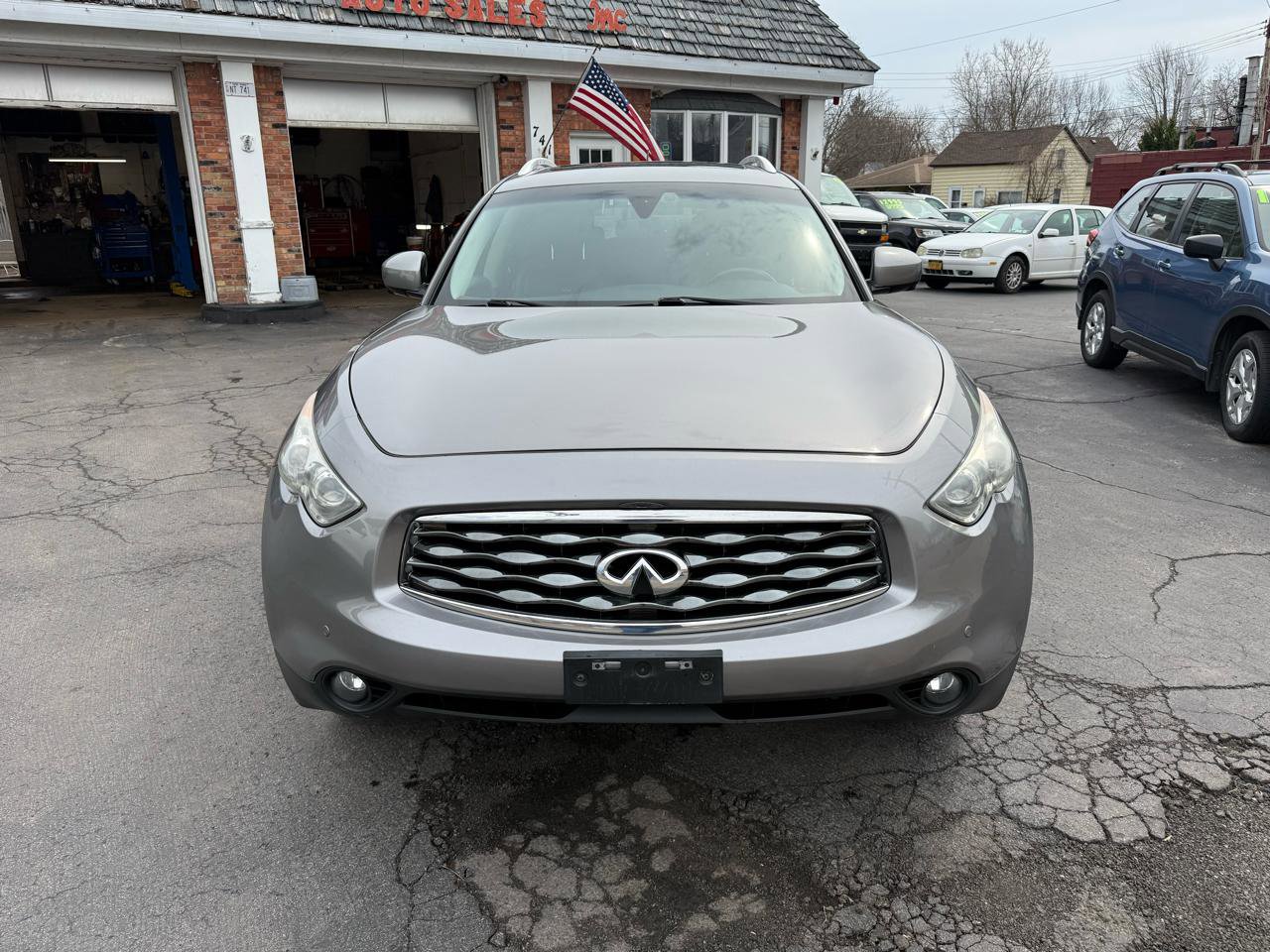 Used 2009 INFINITI FX35 AWD w/ Technology Pkg image 2