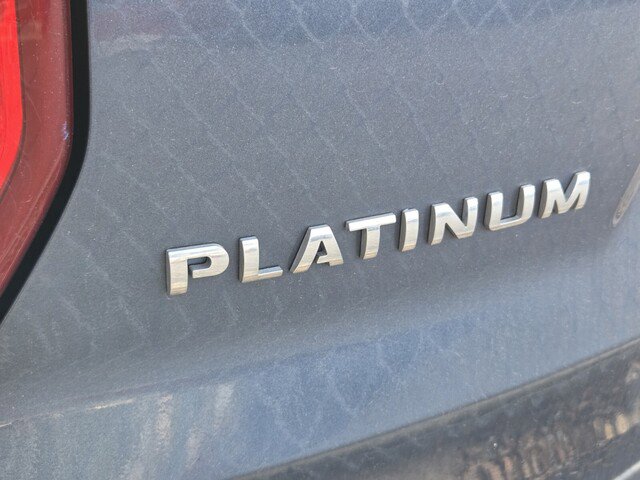 Used 2019 Ford Explorer Platinum image 16