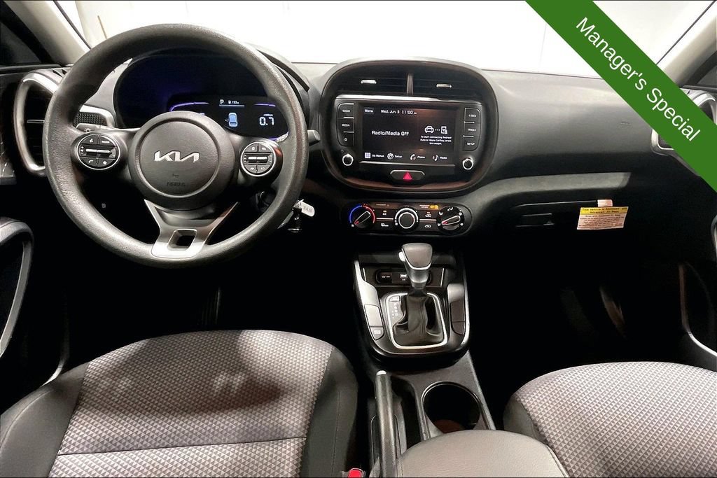 Used 2025 Kia Soul LX FWD image 18