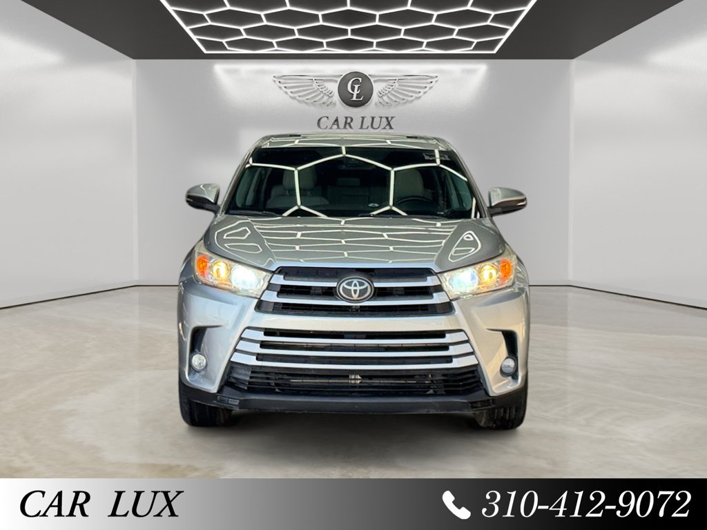 Used 2019 Toyota Highlander XLE FWD image 8