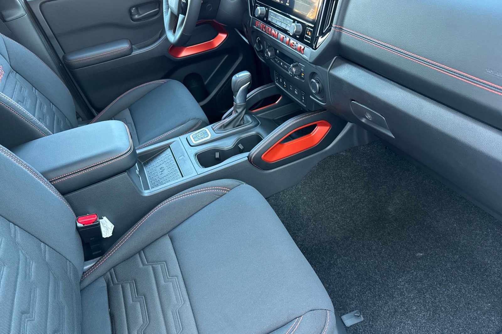 New 2026 Nissan Frontier PRO-4X w/ Pro-4x Convenience Package image 12