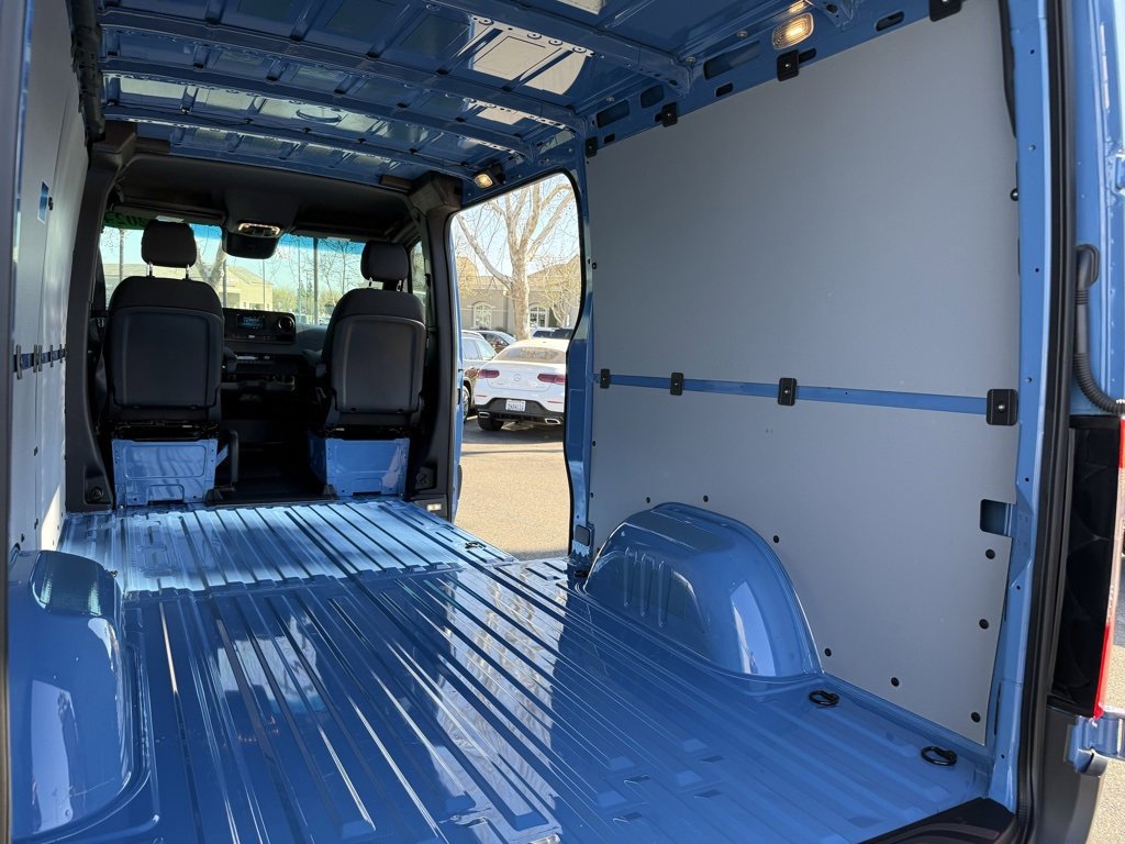 Used 2024 Mercedes-Benz Sprinter 144 Cargo image 16