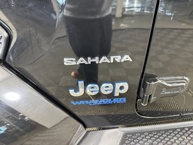 Used 2022 Jeep Wrangler Unlimited Sahara w/ Cold Weather Group image 10