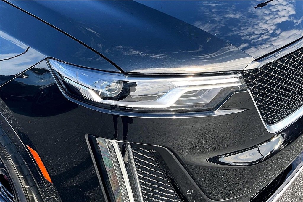 Certified 2022 Cadillac XT6 Sport w/ Technology Package image 32