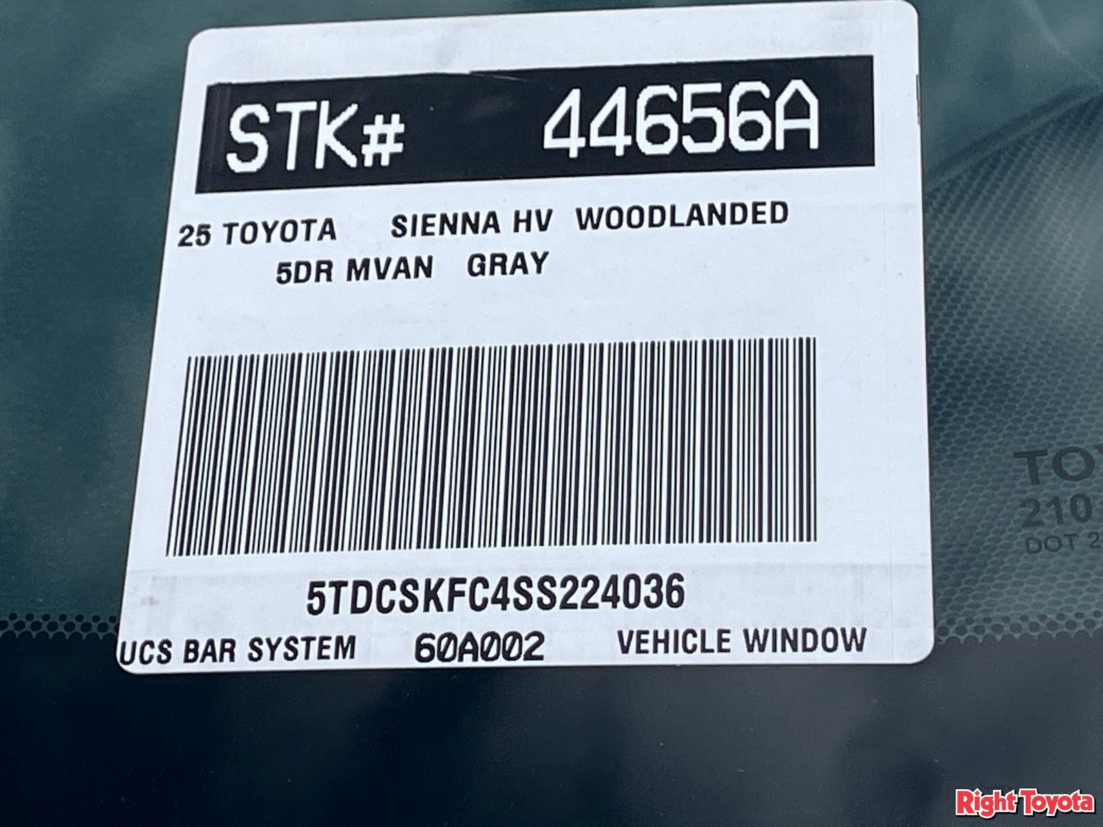Certified 2025 Toyota Sienna XLE Woodland Edition AWD/4WD image 36
