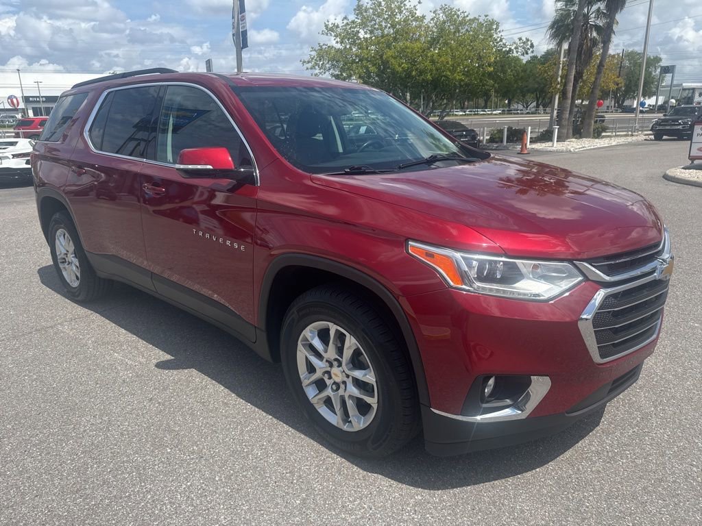 Used 2020 Chevrolet Traverse LT image 1