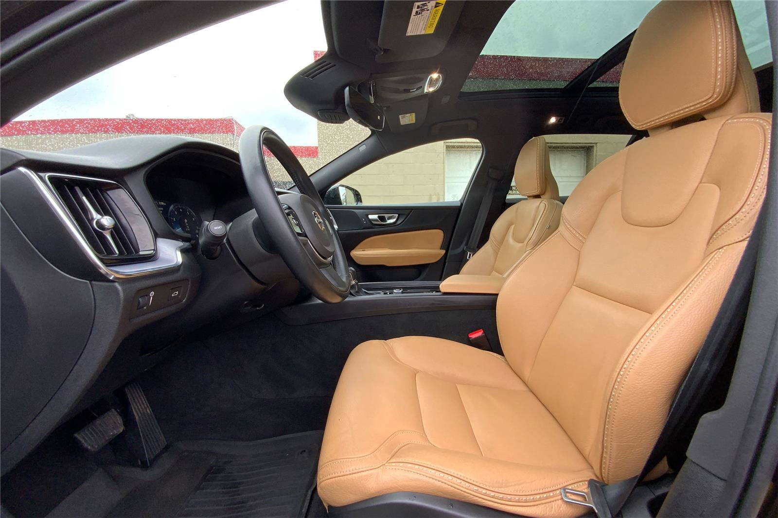Used 2020 Volvo V60 T5 Cross Country w/ Protection Package Premier image 10
