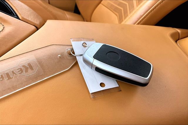 Used 2021 Chevrolet Corvette Stingray Premium Conv w/ Z51 Performance Package image 26