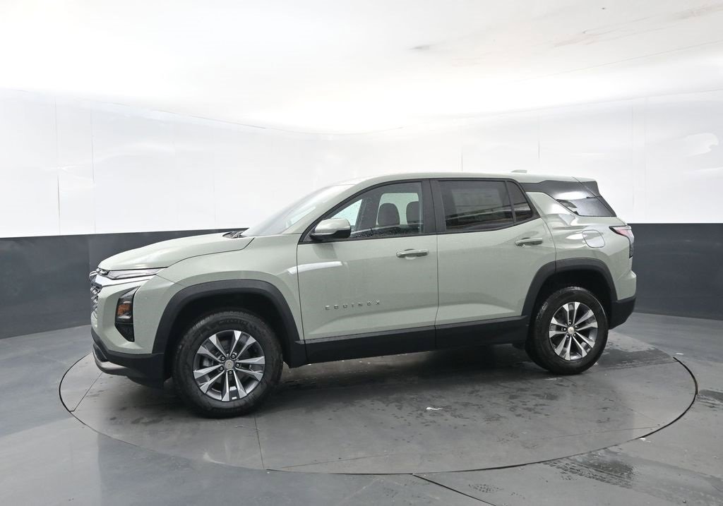 New 2026 Chevrolet Equinox LT image 2