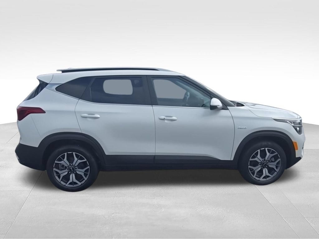 Used 2021 Kia Seltos EX AWD/4WD image 9